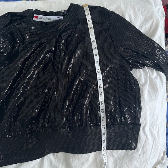 ✨2for15✨ Dynamite open back sequins tie back crop top - Picture 11 of 11